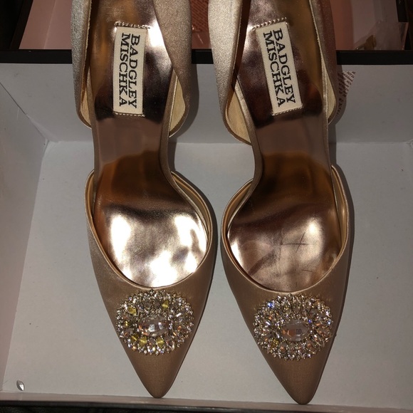 NIB Badgley Mischka satin rhinestone high heels - Picture 10 of 16